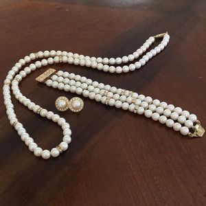 Faux Pearl Jewelry Set